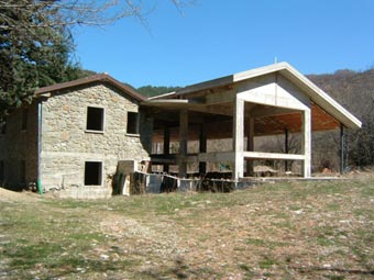 La Casa di Castagno in ristrutturazione
