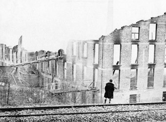 1936 L�incendio che caus� gravissimi danni alle fornaci