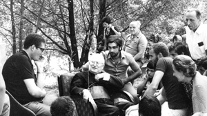 Don Domenico Naldoni, il primo a sinistra, in occasione della visita del Card. Florit a Cavallico (anni '70)