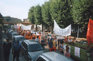 Un'immagine della manifestazione dopo i fatti del G8 a Borgo San Lorenzo