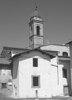 Il retro dell'Oratorio di Sant'Omobono a Borgo San Lorenzo, visto da piazza Castelvecchio