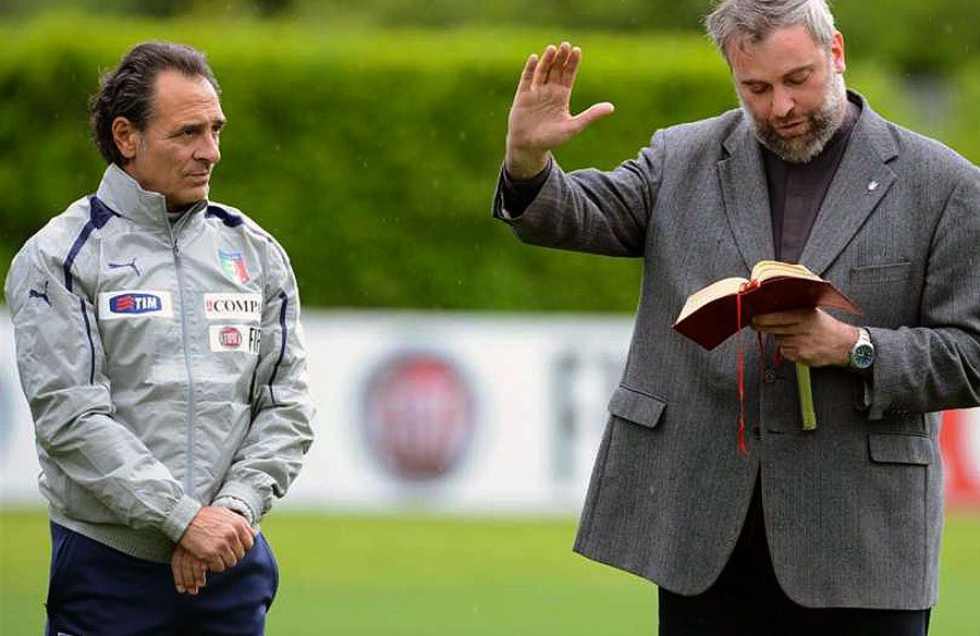 Don Massimiliano Gabricci con Cesare Prandelli