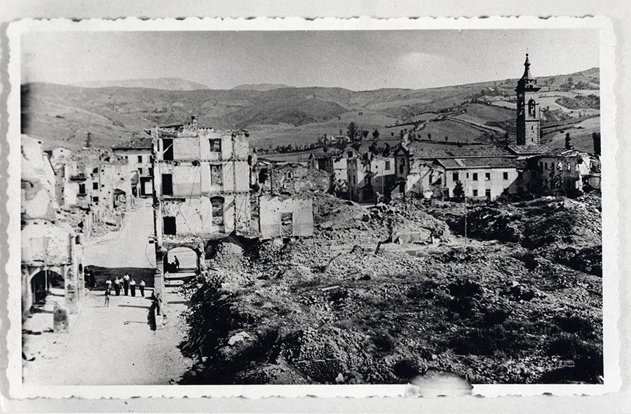 Firenzuola. Un panorama della distruzione