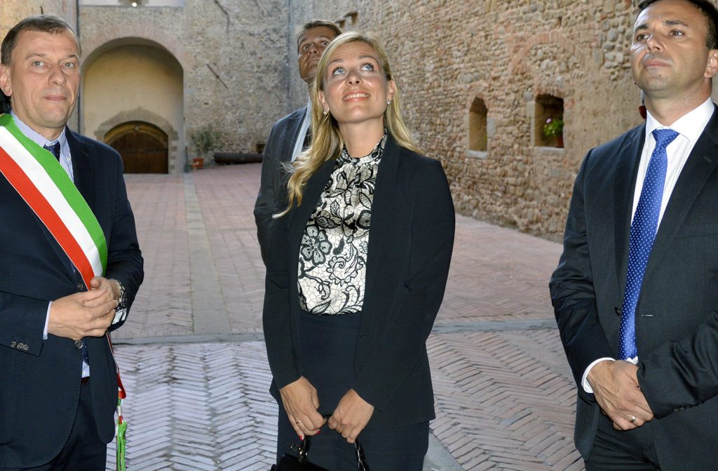 visita-ambasciatore-serbo-e-sindaco-mionica-a-scarperia-sett-2015-3
