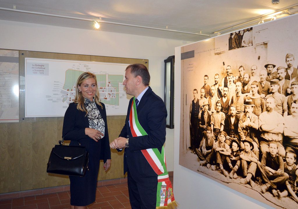 visita-ambasciatore-serbo-e-sindaco-mionica-a-scarperia-sett-2015-8