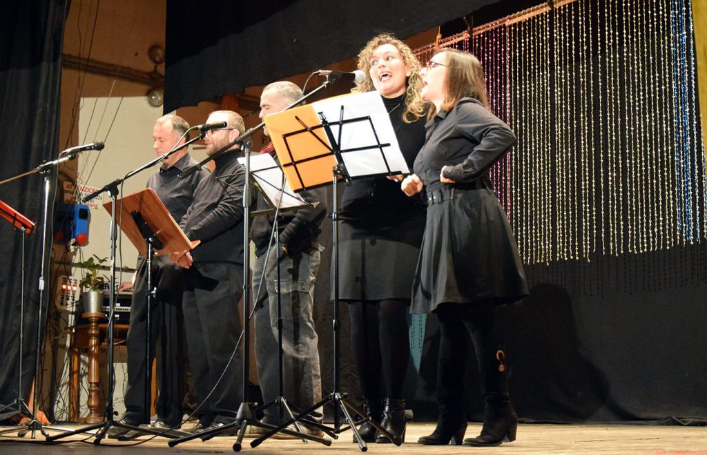 Dietrolanuvole13