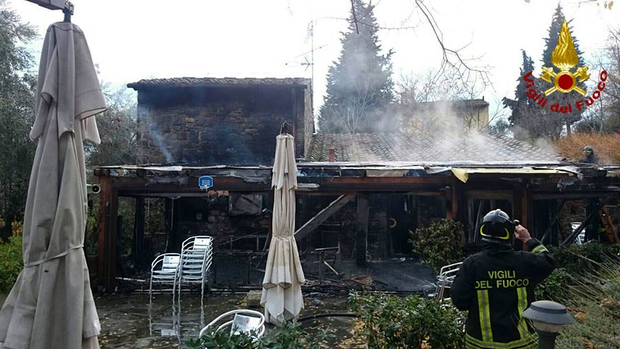 incendio-gelateria-cave-di-maiano-3