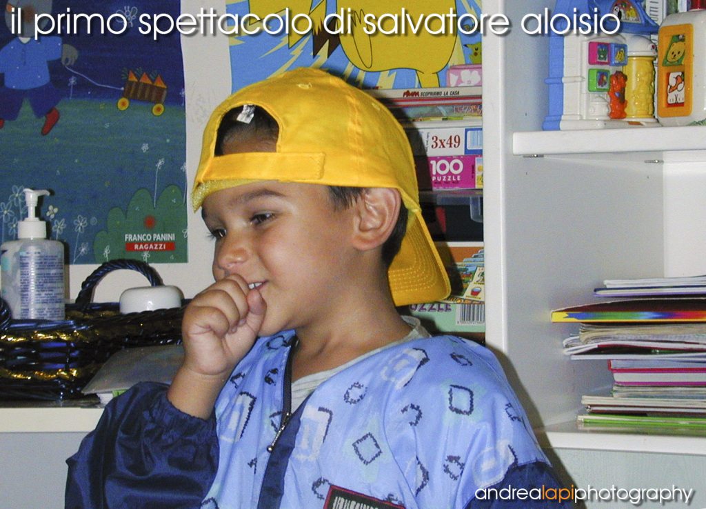 Era il 2 settembre del 2002... Forse è stato uno dei tuoi primi spettacoli... Cameretta di casa Lapi... senza un microfono vero ma con tanta voglia di regalare al mondo un sorriso! 