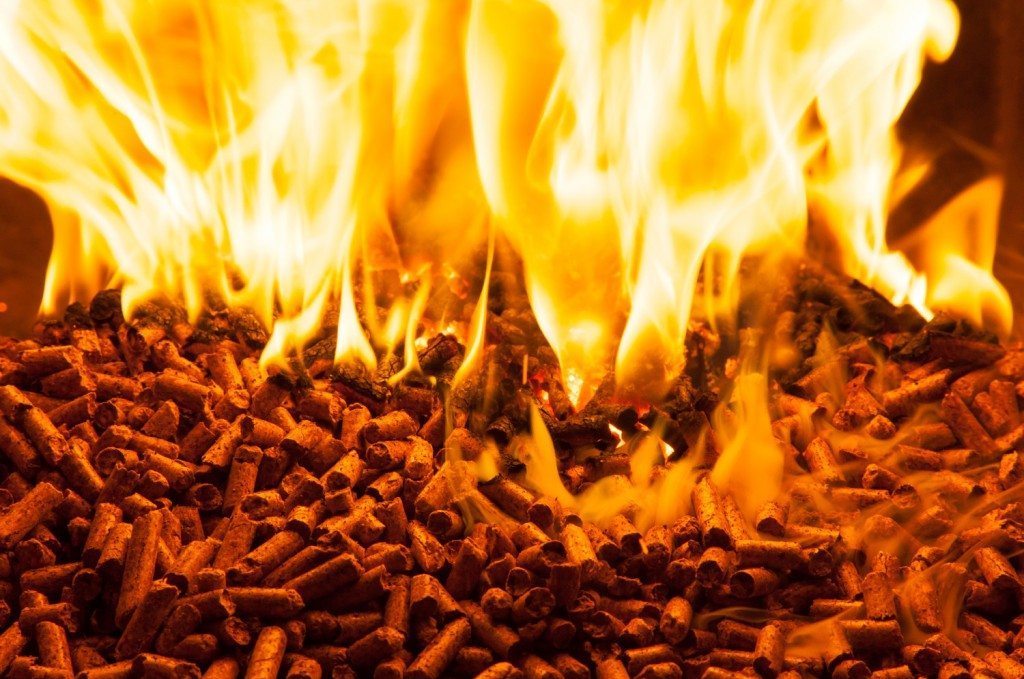 Come-si-accende-stufa-a-pellet