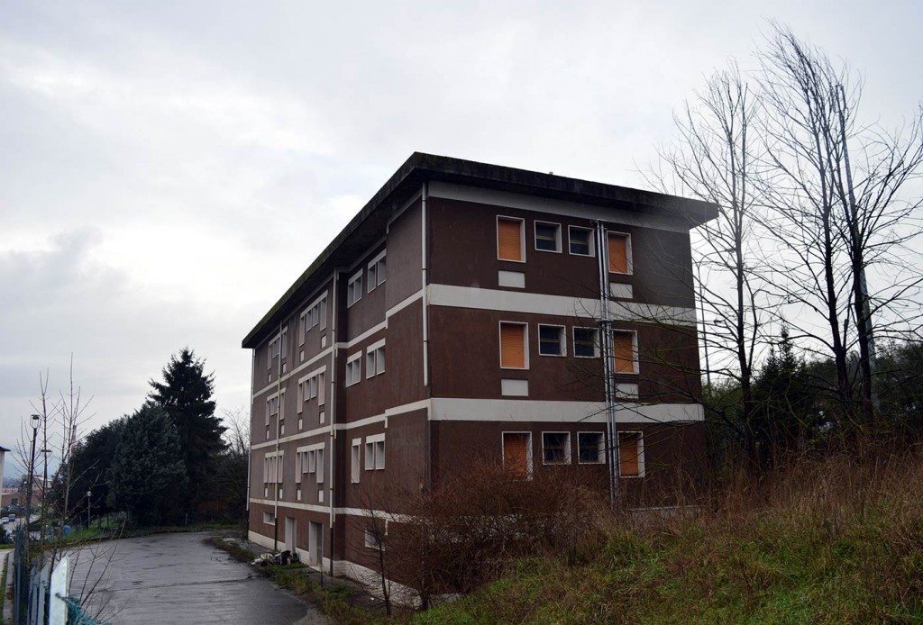vecchia-casa-capi-stazione-treno-2