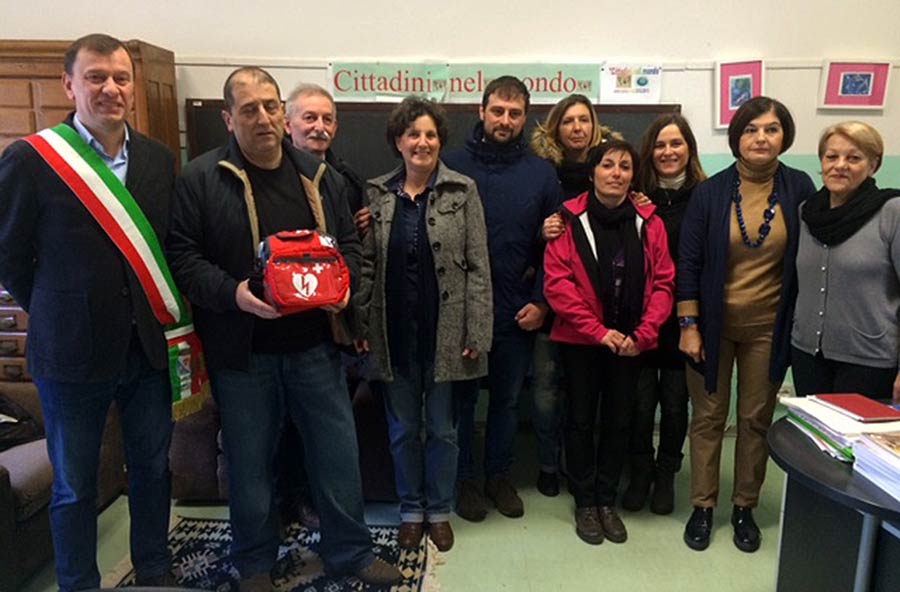 defibrillatori-scuola-scarperia-san-piero-2016