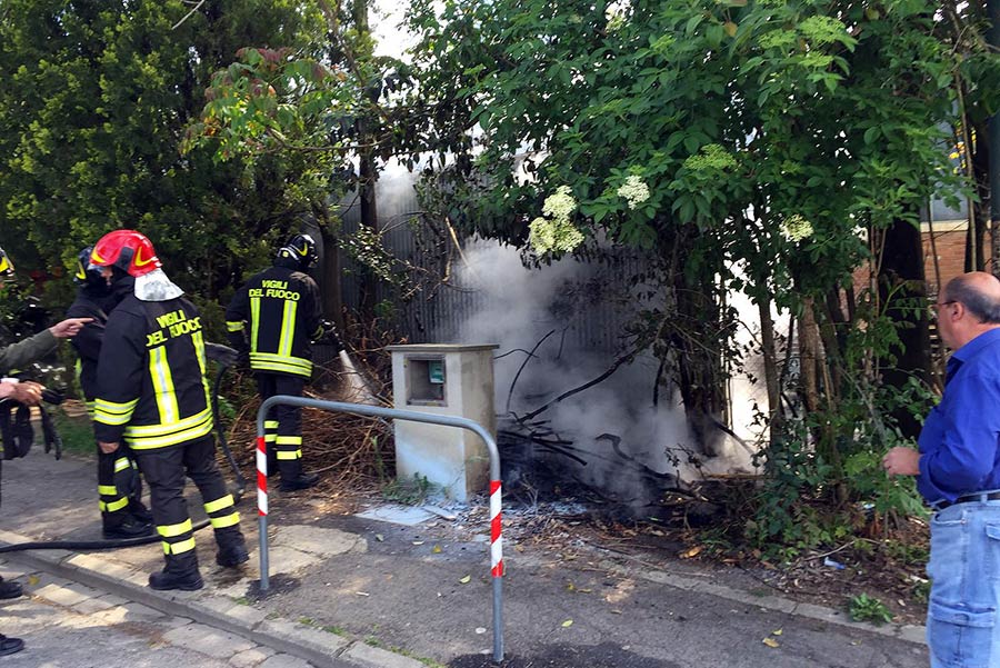incendio-medie-vigili-del-fuoco-1