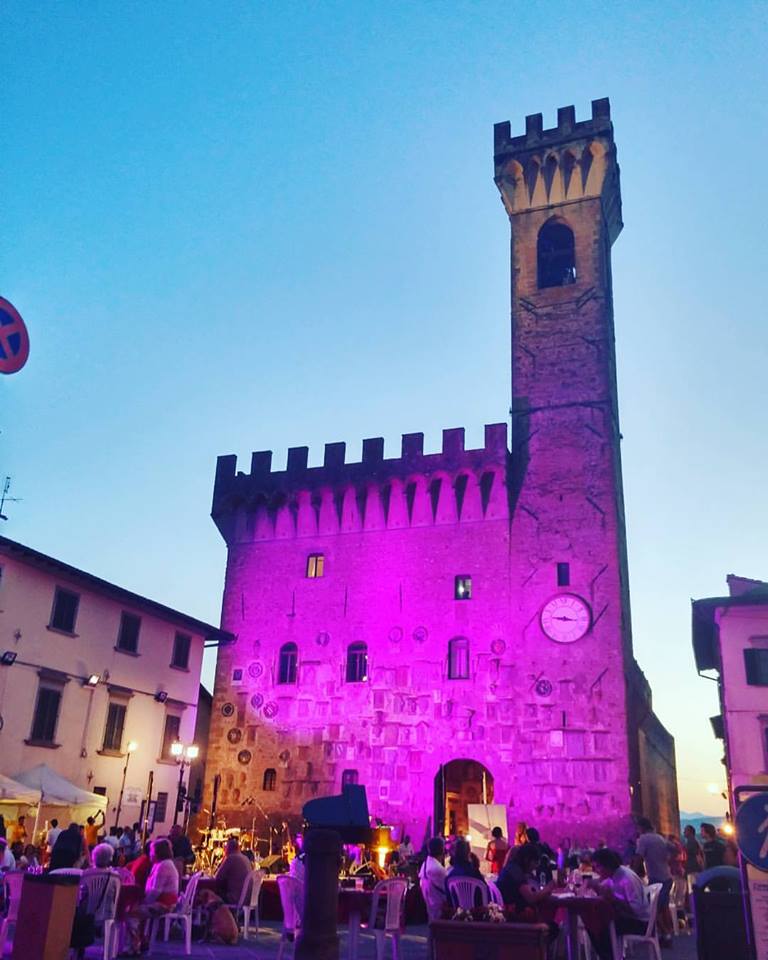 Scarperia Palazzo dei Vicari Notte Romantica