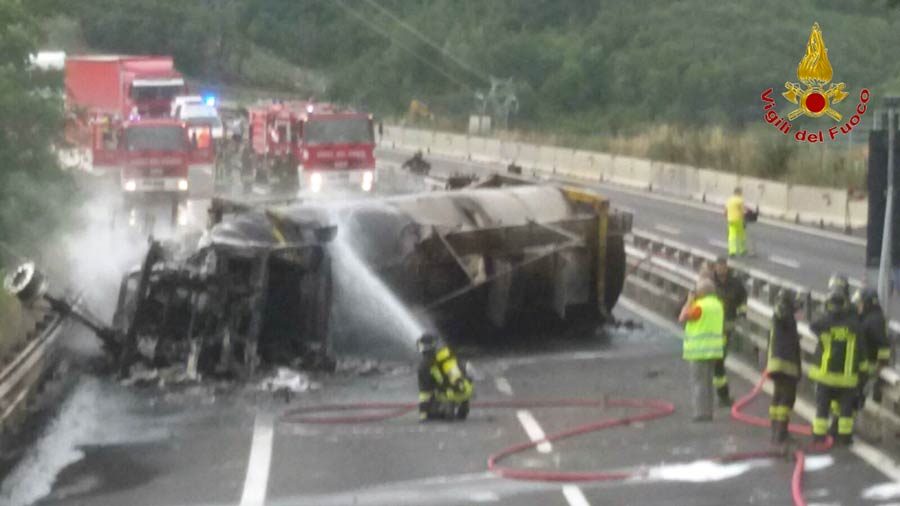 incidente-autostrada-vigili-1