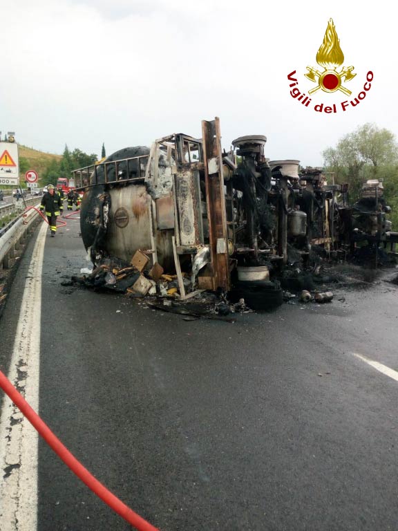 incidente-autostrada-vigili-2