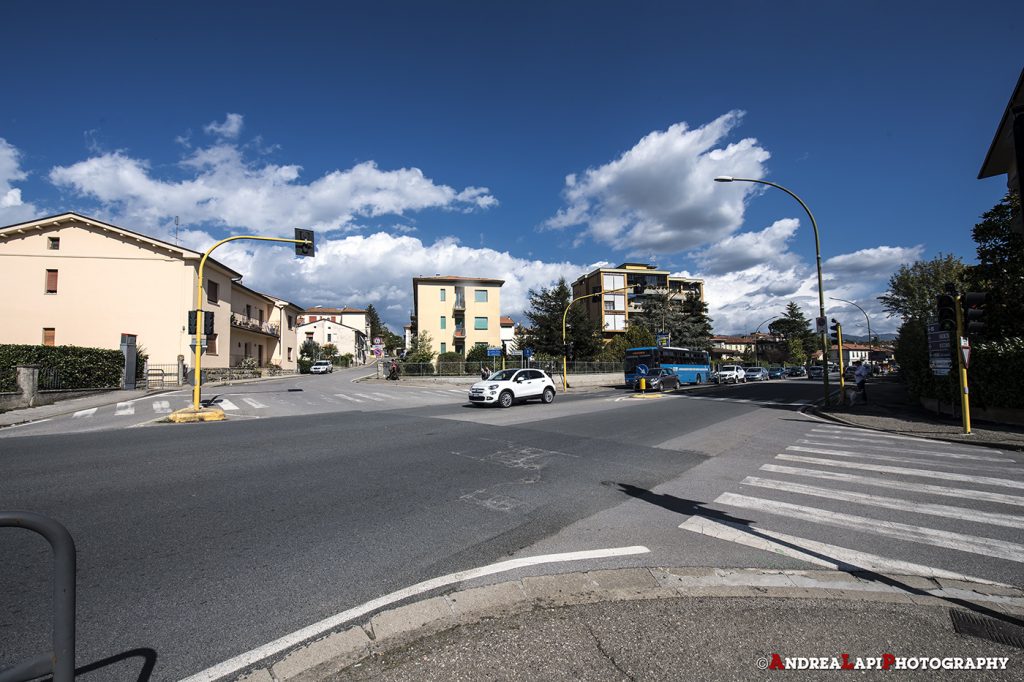 incrocio-con-semaforo-viale-della-resistenza-f