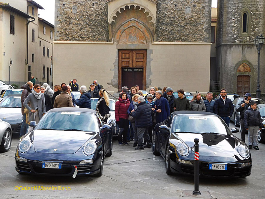 porche-scarperia-piazza-vicari-2016-1
