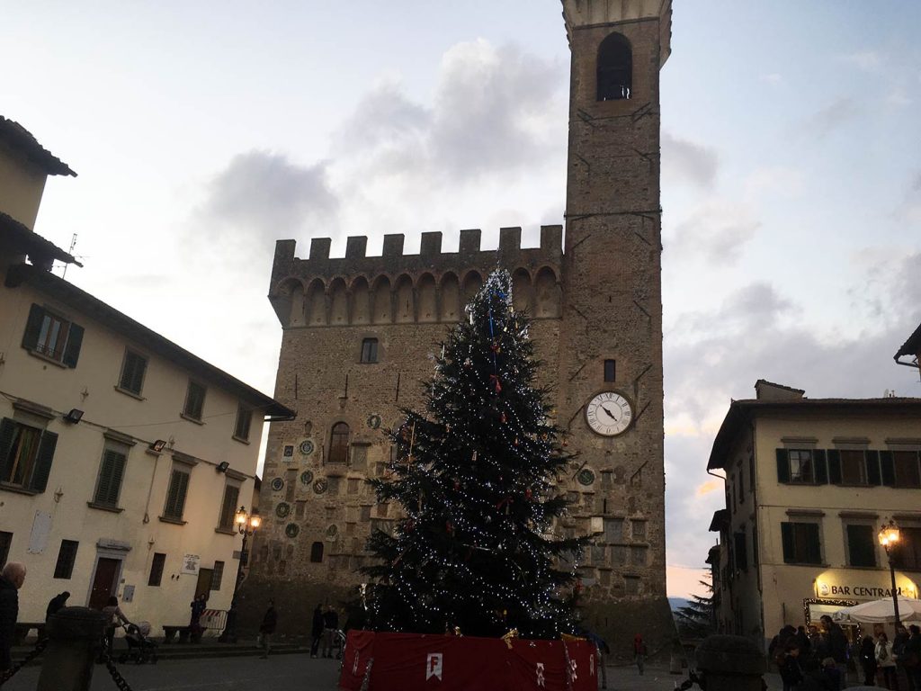 albero-di-natale-scarperia-e-san-piero-1