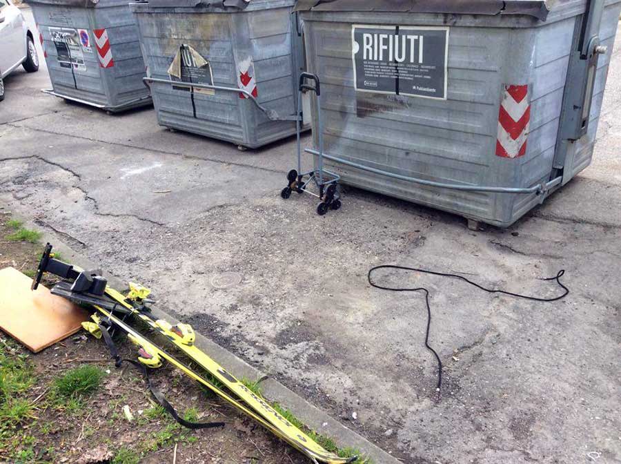 degrado-cassonetti-raccolta-rifiuti-luco-mugello-1