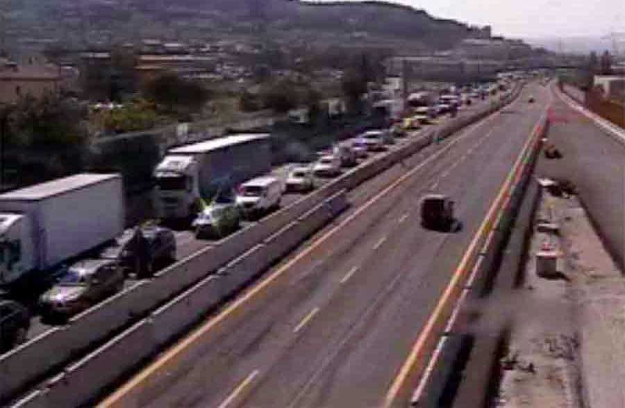 a1-coda-auto-incendio