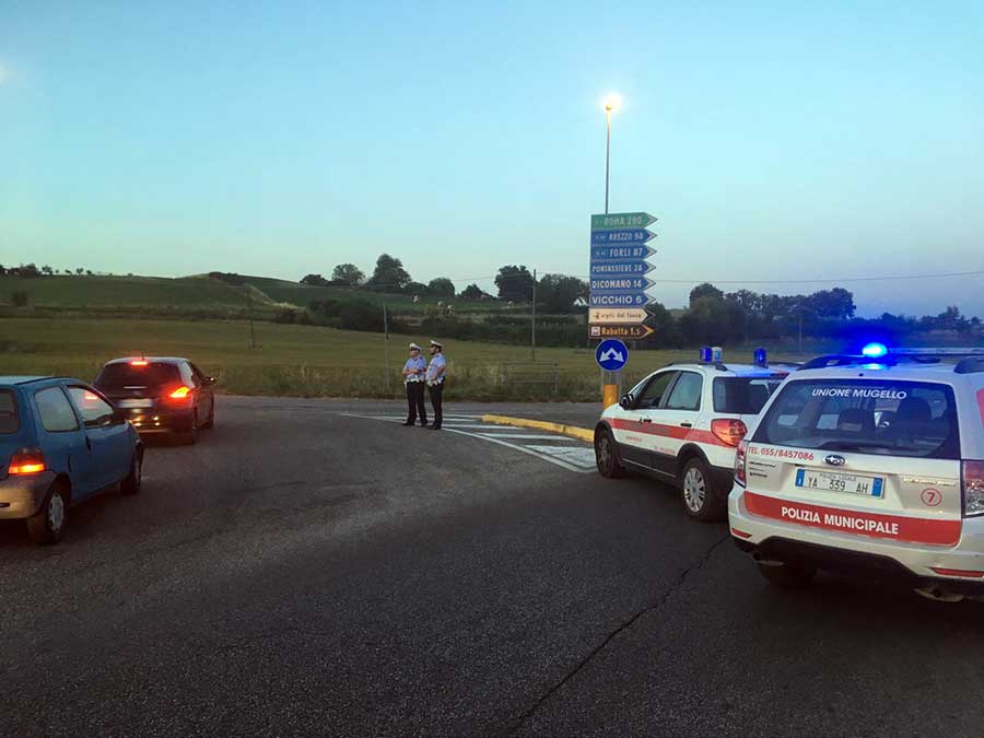 albero-vigili-del-fuoco-intervento-strada-chiusa-2