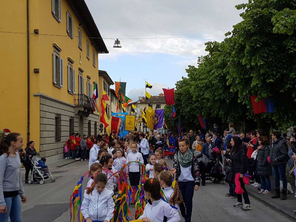 corteo-canta-maggio-barberino-2017-1