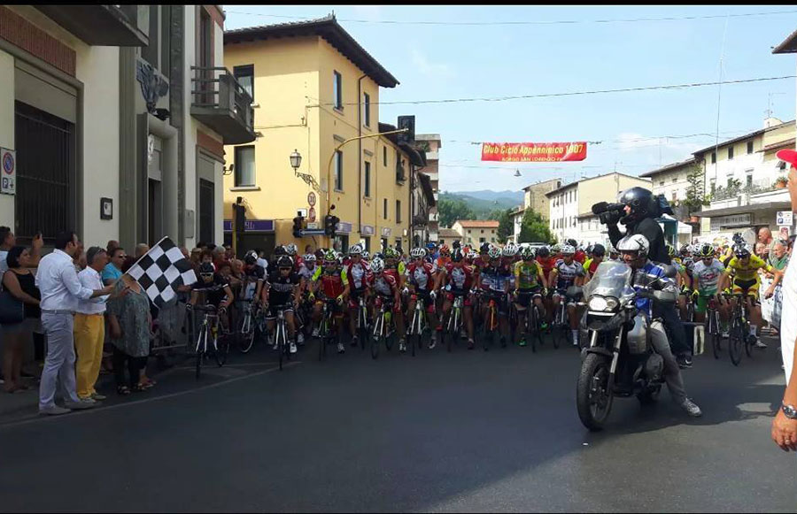 gara-ciclistica-borgo-san-lorenzo-immagine-di-repertorio
