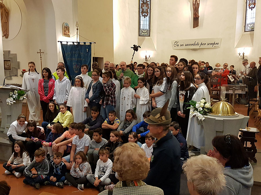 saluto-don-giuliano-landini-vicchio-congedo-chiesa-24-settembre-2017