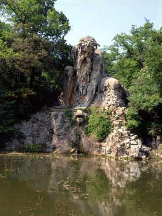 Il Colosso dell'Appennino, opera del Giambologna, a villa Demidoff - Vaglia