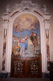 Il fonte battesimale. Chiesa di San Gavino Adimari. Foto di Massimo Certini