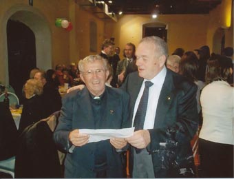 Don Poggiali alla festa di Villa Pecori Giraldi