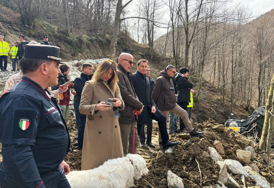 I membri della commissione sul posto