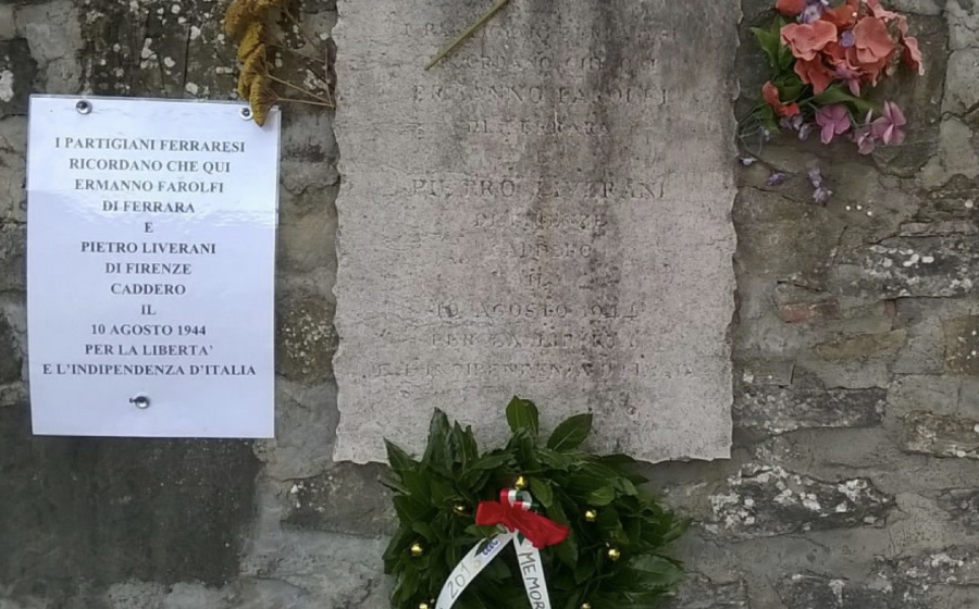La lapide posta nel cimitero di Firenzuola