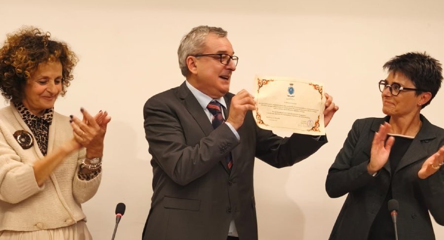 Un momento della consegna