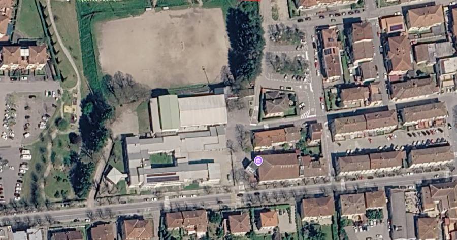 L'area scolastica e il campo sportivo Simone Margheri