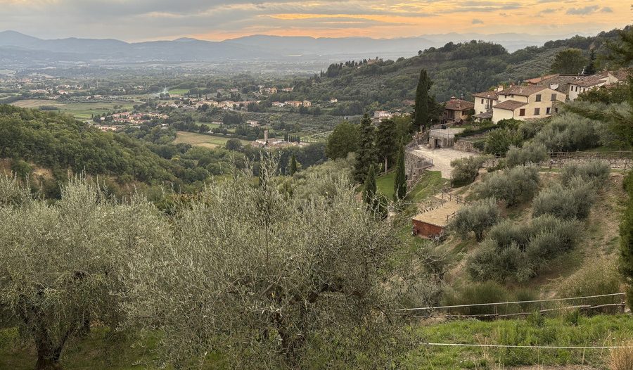 Il punto dove dovrebbe sorgere la panchina gigante