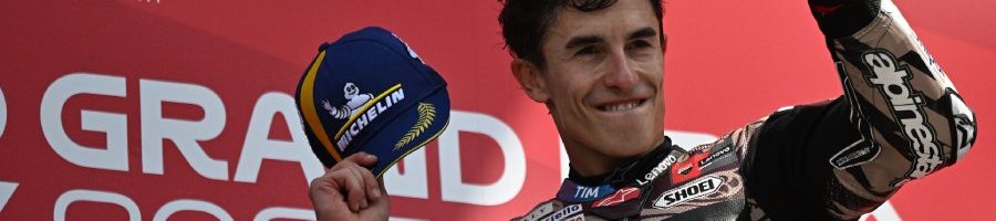 Marc Márquez festeggia sul podio