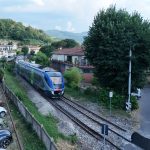 GERMOGLI PH: 29 GIUGNO 2026 DICOMANO TRENO REGIONALE DELLE FERROVIE DI STATO DERAGLIA PER POCHE CENTINAIA DI METRI SUL POSTO POLIZIA MUNICIPALE E OPERATORI FSI